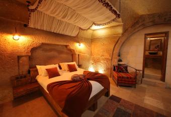Alice in Cappadocia has rooms with a private hot tub
