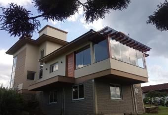 Casa Remanso allows 18 year olds to book a room