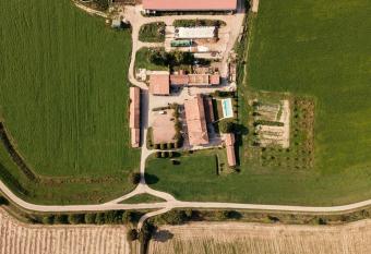 Agriturismo Albero del Latte has Balcony rooms