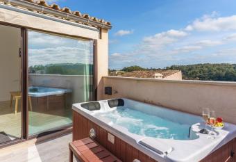 Es Raco has Balcony rooms