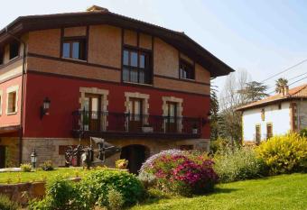 Labeondo has Balcony rooms