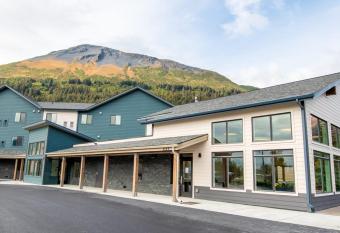 Gateway Hotel allows 18 year olds to book a room