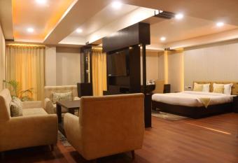 HOTEL THE KALYANIZ has Balcony rooms