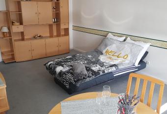 Appartement Lyon, Dardilly, Techlid vue sur les monts d Or allows 18 year olds to book a room