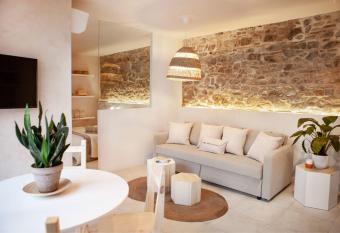 7 - LA GUARIDA DE TARIFA - Bajo A - ENJOY TARIFA has Balcony rooms