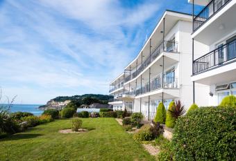 Ocean View Hotel allows 18 year olds to book a room