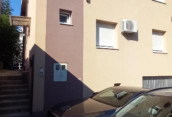 Apartments Platz allows 18 year olds to book a room