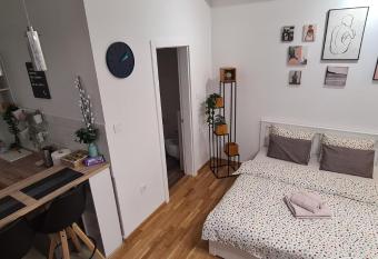 Apartman Delena allows 18 year olds to book a room