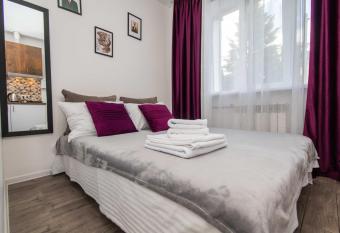 MF                                                                           allows 18 year olds to book a room