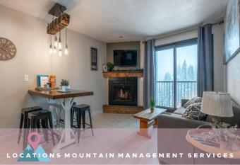 Nest on Perfection - Newly Renovated Ski In Ski Out Mountain View Condo has Balcony rooms