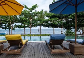 The Grand Villandra Resort has Balcony rooms