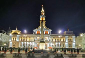 Silent Downtown Apartment has Balcony rooms