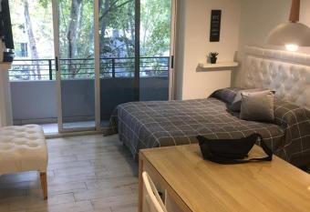 Estudio Ejecutivo con Amenities allows 18 year olds to book a room