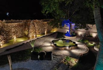 Casa Yaxche has Balcony rooms