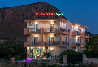 Kleanthi Apartments has Balcony rooms