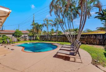 Heated Pool-High Speed Internet-3Bed/3Bath Home! has Balcony rooms