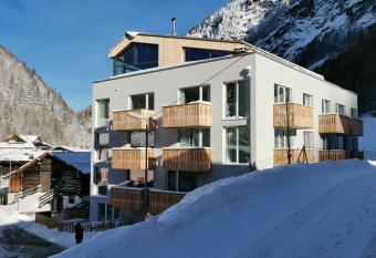 All-Suite Resort Zwieselstein - S  lden has Balcony rooms