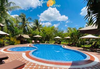 Mango Home Riverside has Balcony rooms