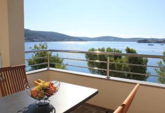 Apartments Roko has Balcony rooms