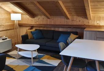 Duplex r  nov   2 chambres et mezzanine has Balcony rooms