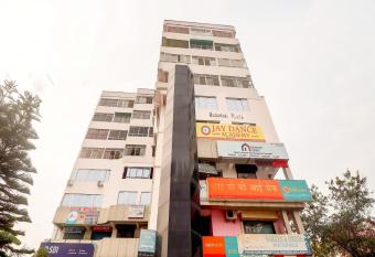 OYO 78231 Oxy Rudra Inn allows 18 year olds to book a room