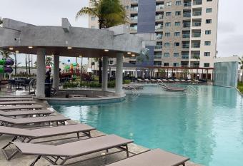 SALINAS EXCLUSIVE RESORT allows 18 year olds to book a room