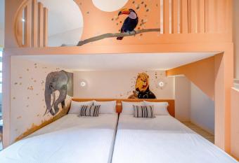          699        has Balcony rooms