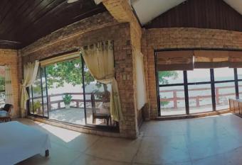 RedDoorz Hostel Hardin De Corales La Union allows 18 year olds to book a room