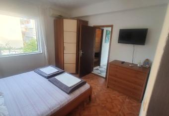 Sunny place allows 18 year olds to book a room