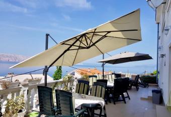 Apartments Panorama has Balcony rooms