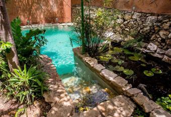 Casa de los Xolos - Majikal B&B has Balcony rooms