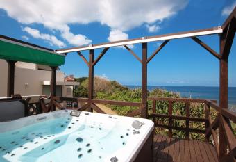 Nalu Mele Resort -SEVEN Hotels and Resorts- allows 18 year olds to book a room