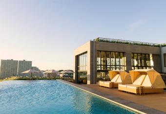 MB GALLERY CHATAN by THE TERRACE HOTELS has Balcony rooms