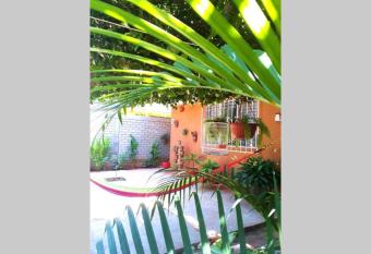 Para  so Escondido Departamento-Puerto Escondido allows 18 year olds to book a room