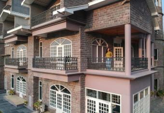 StayVista at The Mansion allows 18 year olds to book a room