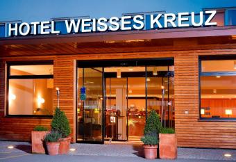Hotel Weisses Kreuz allows 18 year olds to book a room