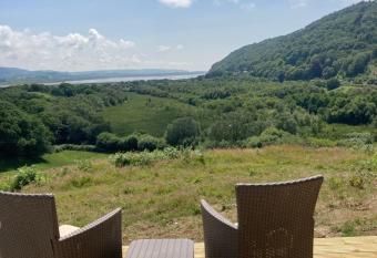 Cefn Crib Cabins has Balcony rooms