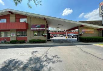 Vibe Inn - Whirlpools Suites - Lyons has rooms with a private hot tub