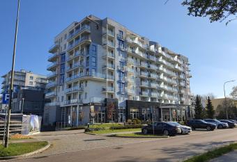 Apartament 307 w 4-gwiazdkowym Hotelu DIVA SPA w Ko  obrzegu allows 18 year olds to book a room
