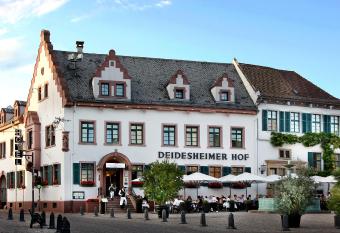 Deidesheimer Hof allows 18 year olds to book a room