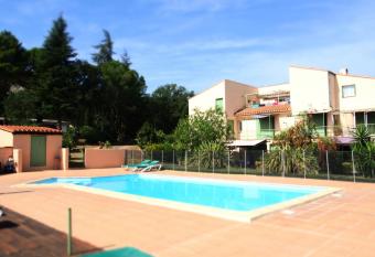 Mas Lamon allows 18 year olds to book a room