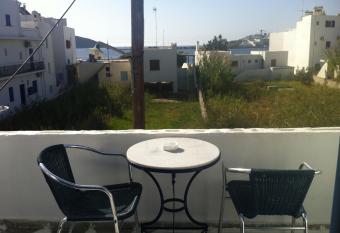 Gorgona Studios has Balcony rooms