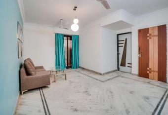 OYO Flagship Galaxy Grand B&B allows 18 year olds to book a room