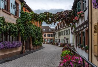 Hotel zur Krone allows 18 year olds to book a room