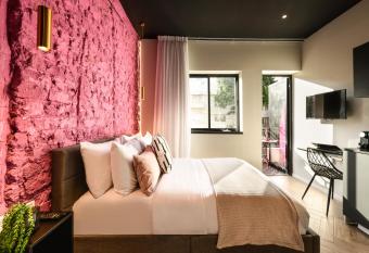 Silicate - an Autonomous Hotel by Loginn allows 18 year olds to book a room