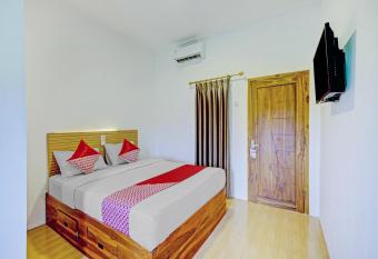OYO 90325 Pondok Dnayu Syariah allows 18 year olds to book a room
