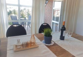 Hafenresidenz W16 allows 18 year olds to book a room