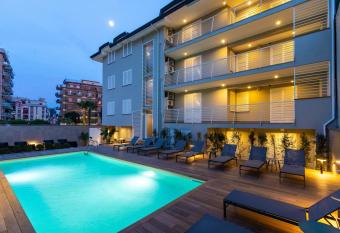 SanAntonio ApartHotel has Balcony rooms