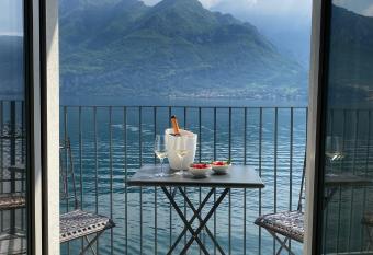 Al Molo 5 - Lake Front allows 18 year olds to book a room