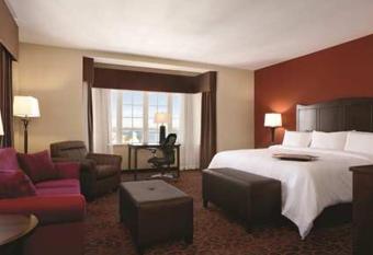 Hampton Inn & Suites Bradenton Downtown Historic District has Balcony rooms